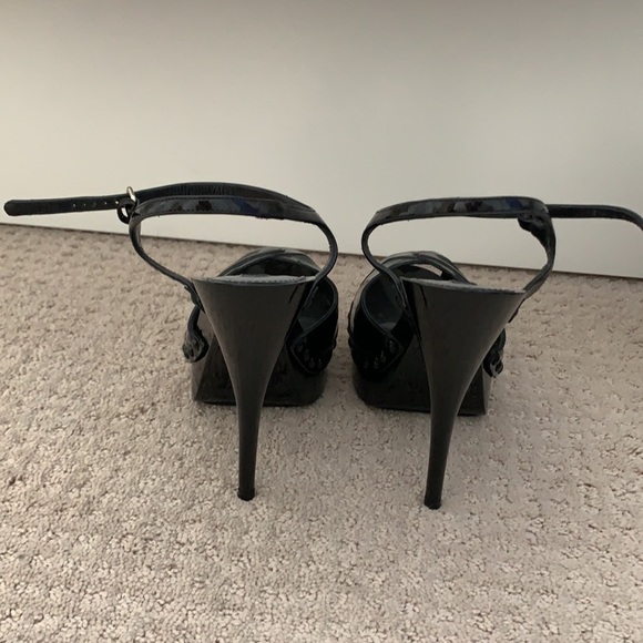 Miu Miu patent leather sandals - Picture 3 of 7